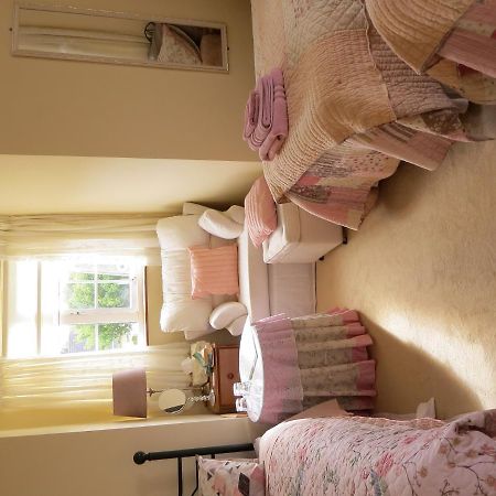Bed and Breakfast Tyreda Ennis Esterno foto