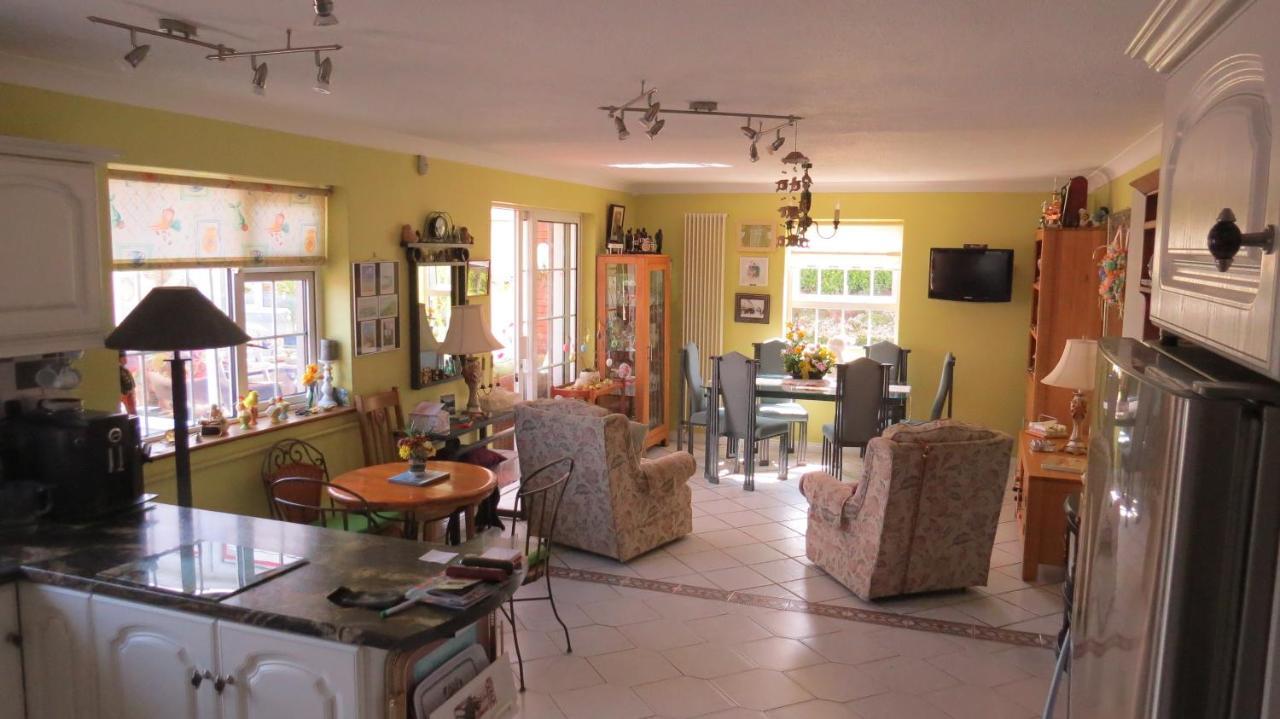 Bed and Breakfast Tyreda Ennis Esterno foto