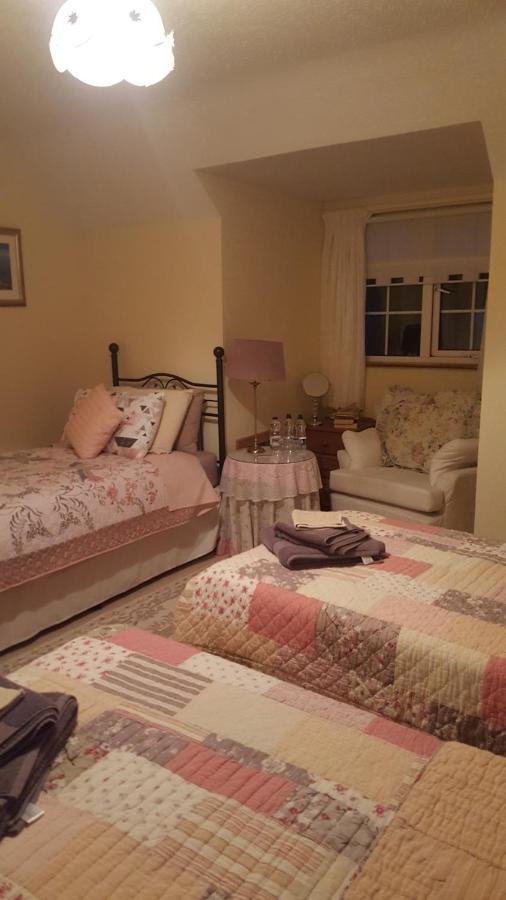 Bed and Breakfast Tyreda Ennis Esterno foto