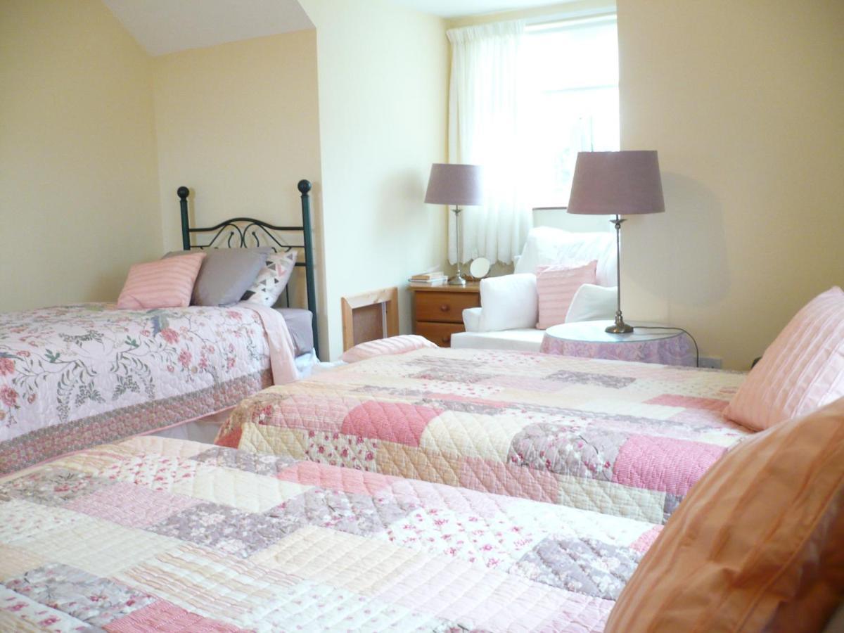 Bed and Breakfast Tyreda Ennis Esterno foto