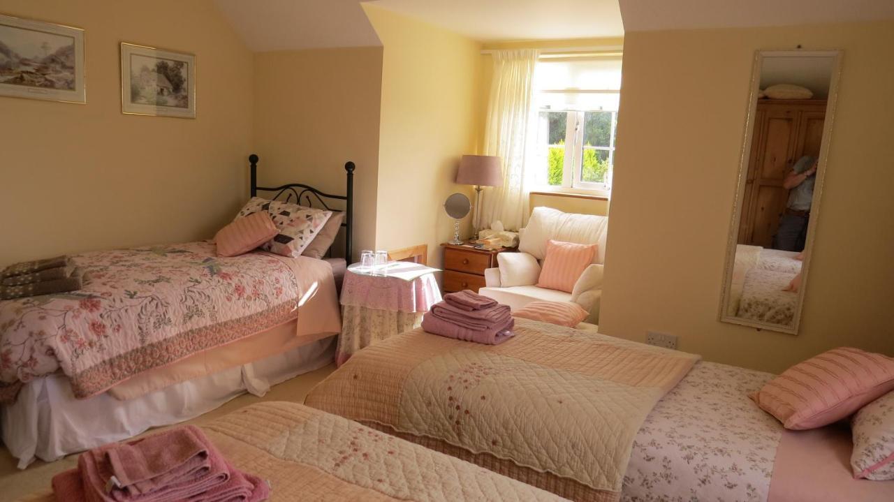 Bed and Breakfast Tyreda Ennis Esterno foto