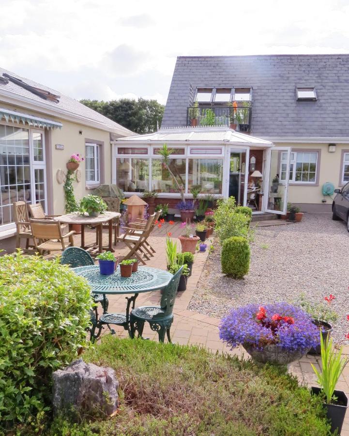 Bed and Breakfast Tyreda Ennis Esterno foto