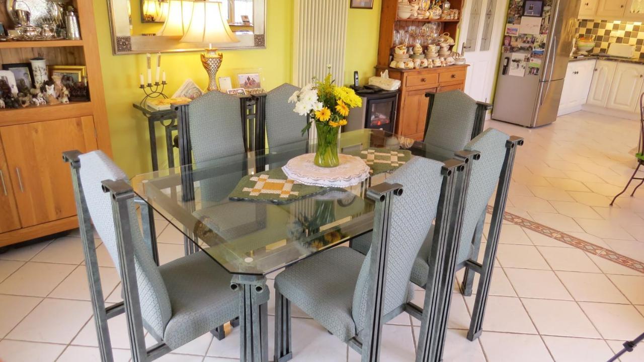 Bed and Breakfast Tyreda Ennis Esterno foto
