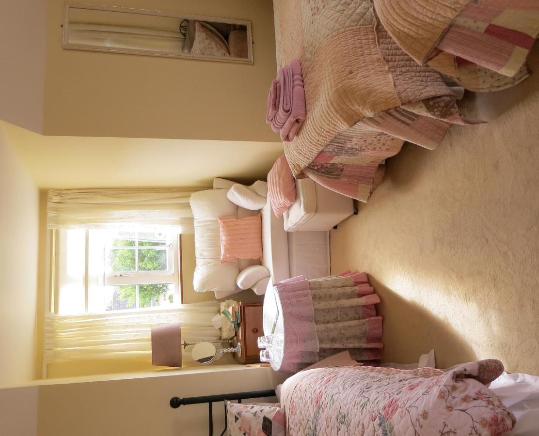 Bed and Breakfast Tyreda Ennis Esterno foto